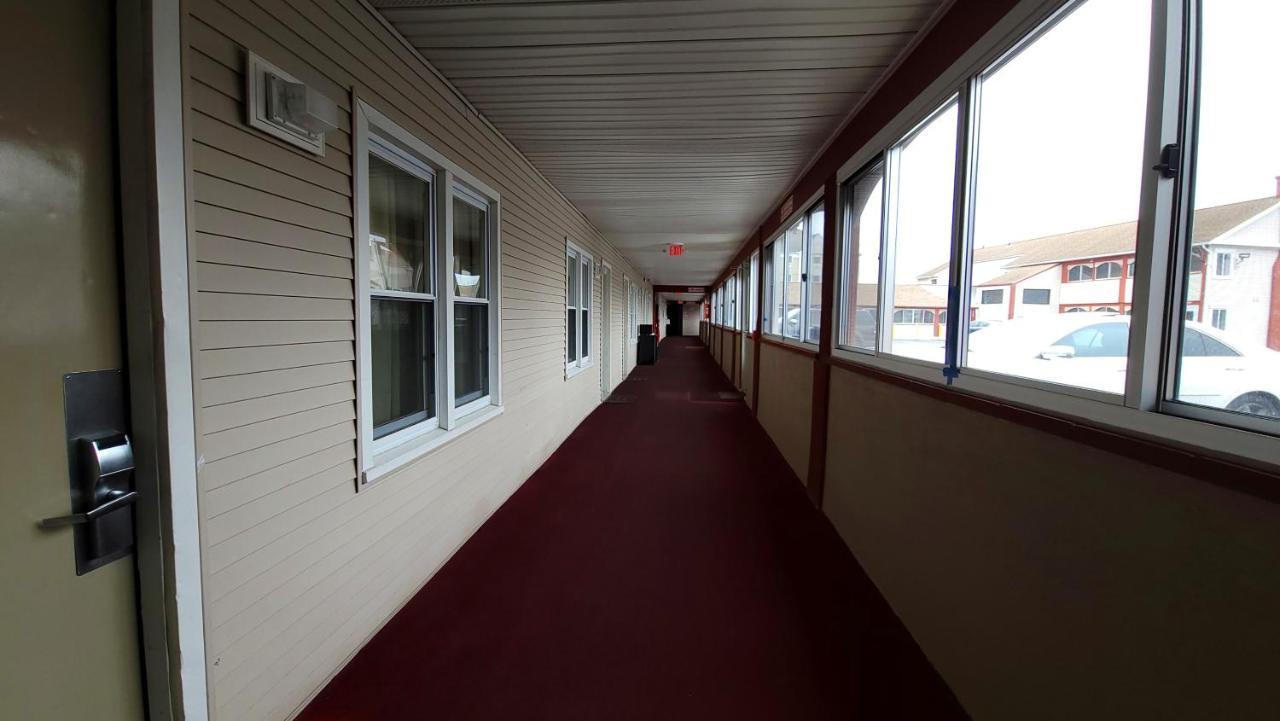 Red Carpet Inn West Springfield Bagian luar foto