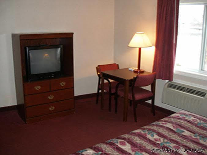 Red Carpet Inn West Springfield Bagian luar foto