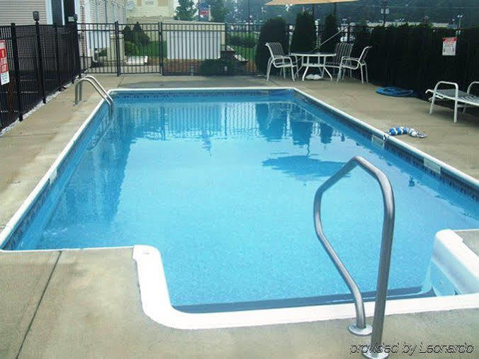 Red Carpet Inn West Springfield Bagian luar foto