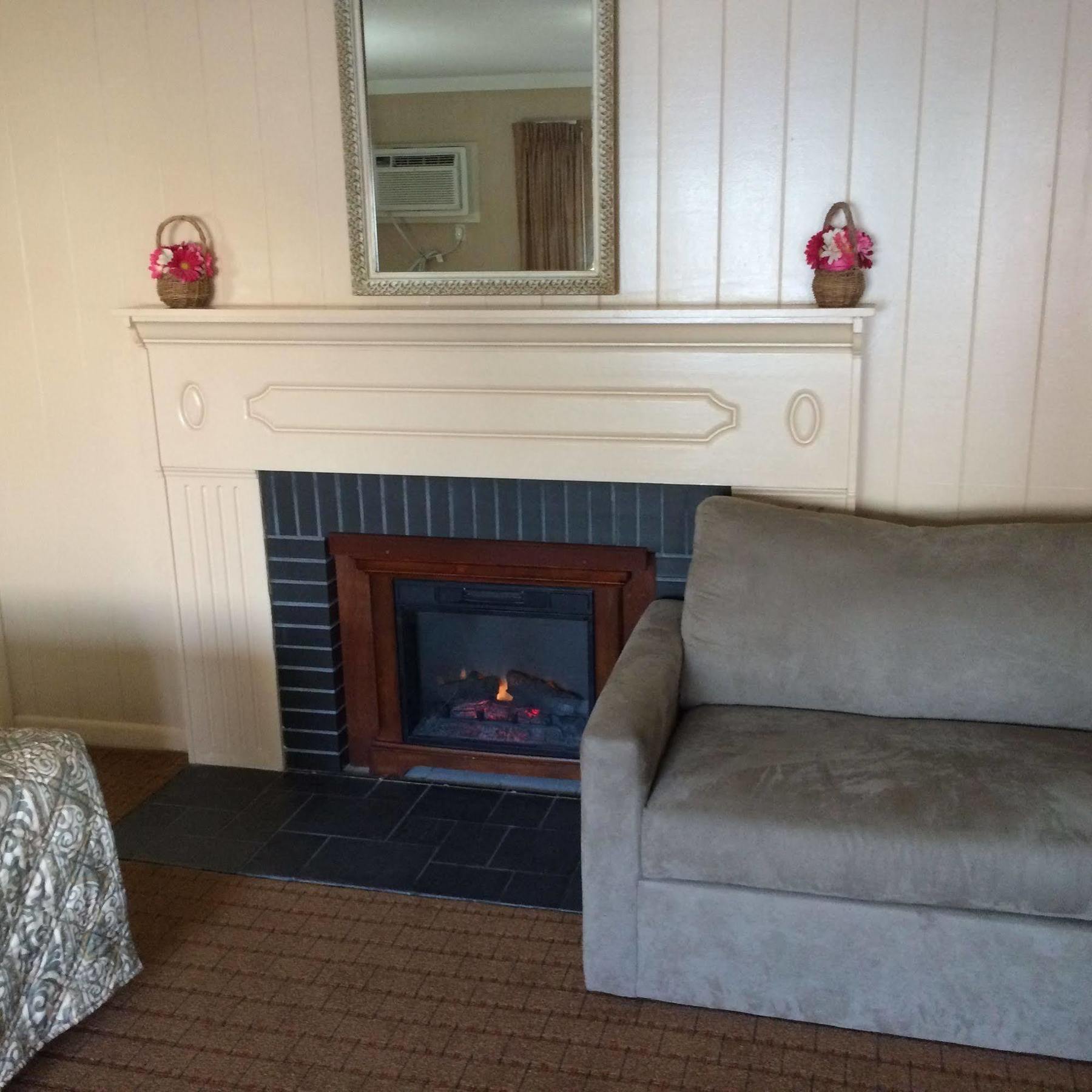 Red Carpet Inn West Springfield Bagian luar foto