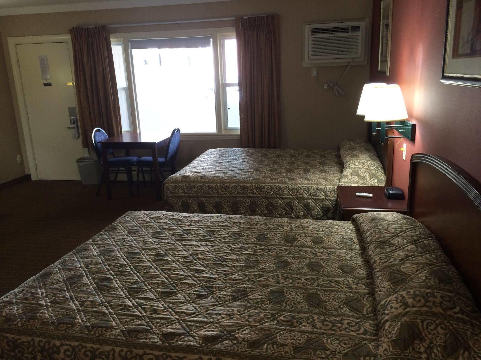 Red Carpet Inn West Springfield Bagian luar foto